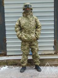 Руки можно спрятать и отогреть в карманах куртки или брюк