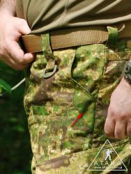Кромки карманов дополнительно усилены под клипсы ножей