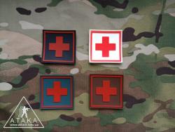 патч MEDIC CROSS на фоне MULTICAM